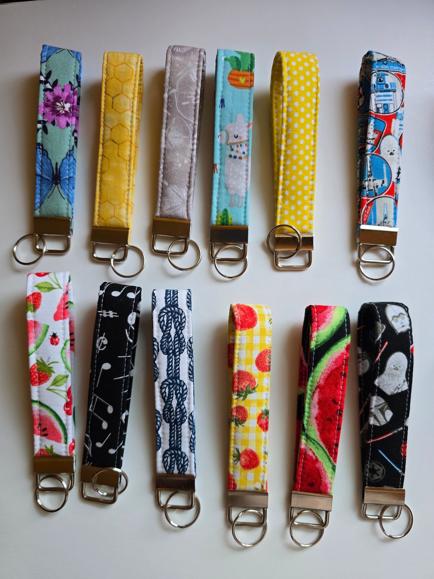 Wristlet keychains